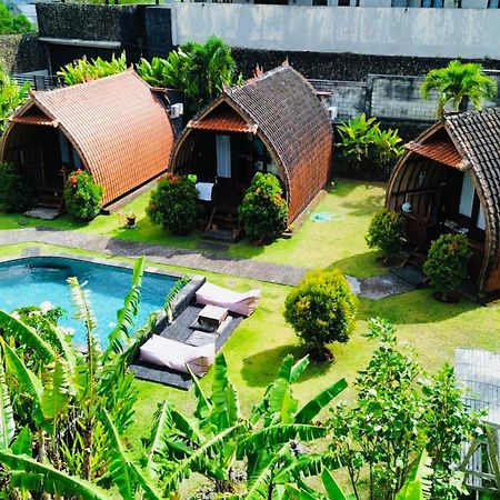 Pondok Sari Homestay Ungasan Extérieur photo